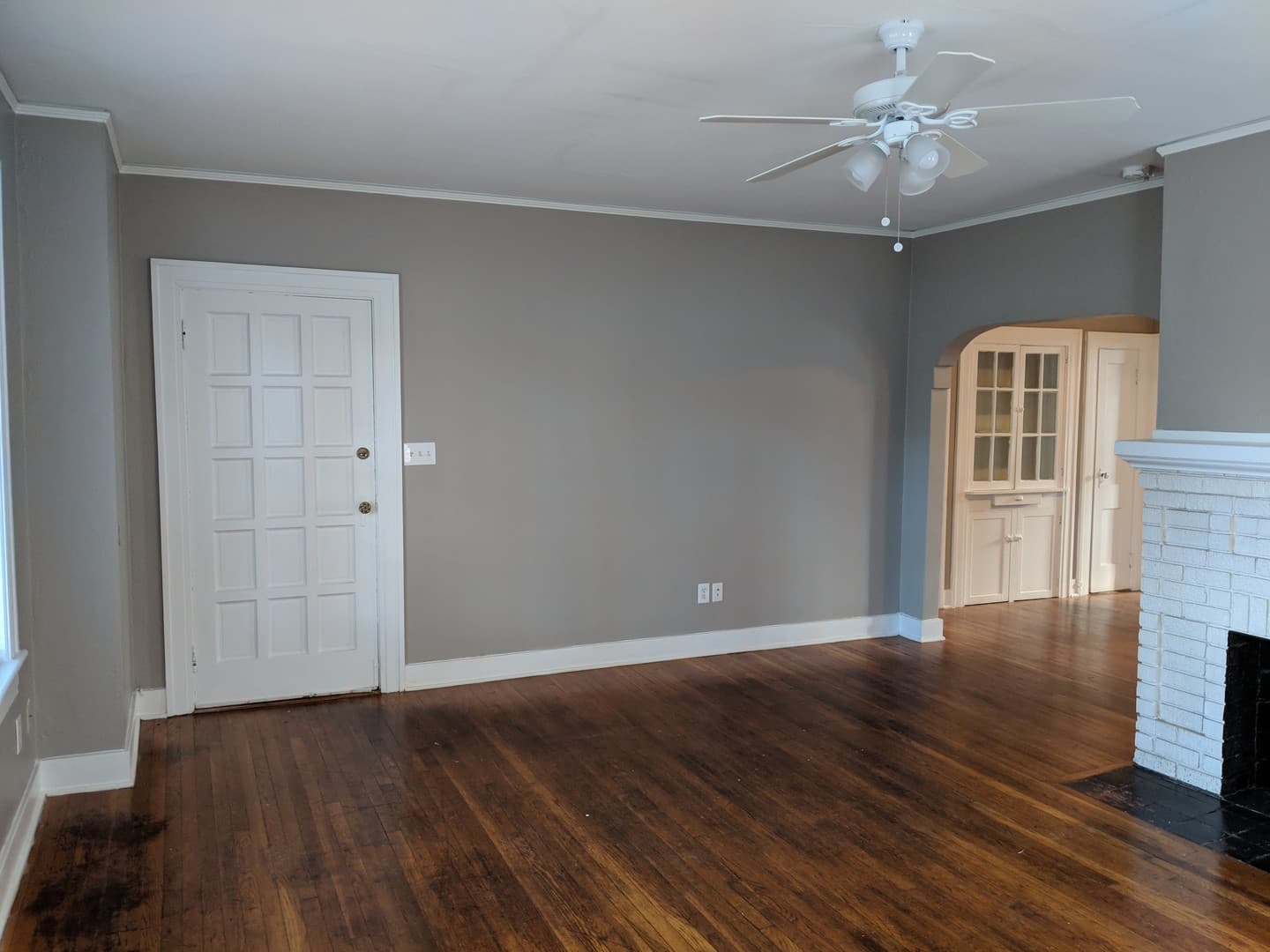 Savannah Apartment: 29 East 34th Street