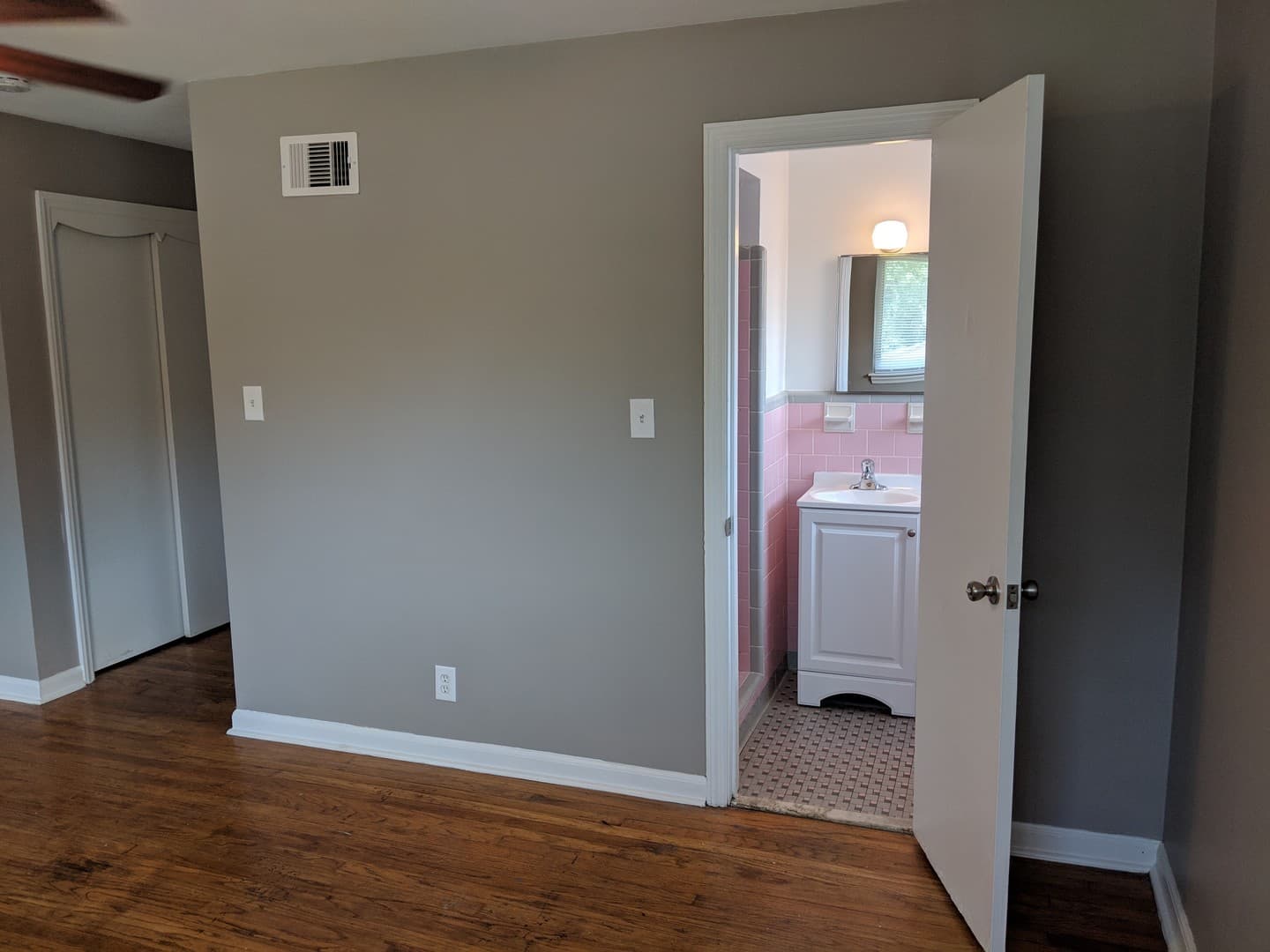 Savannah Apartment: 44 Thackery Place
