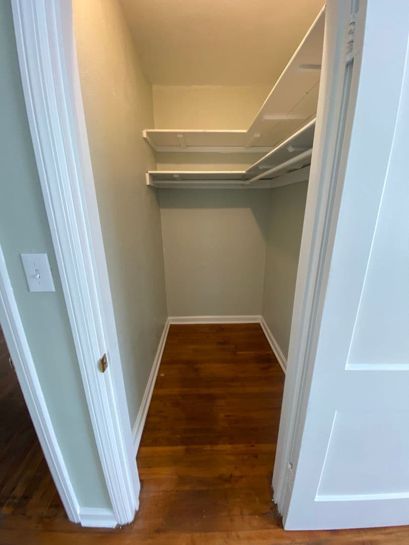 Savannah Apartment: 1314 East Victory Drive