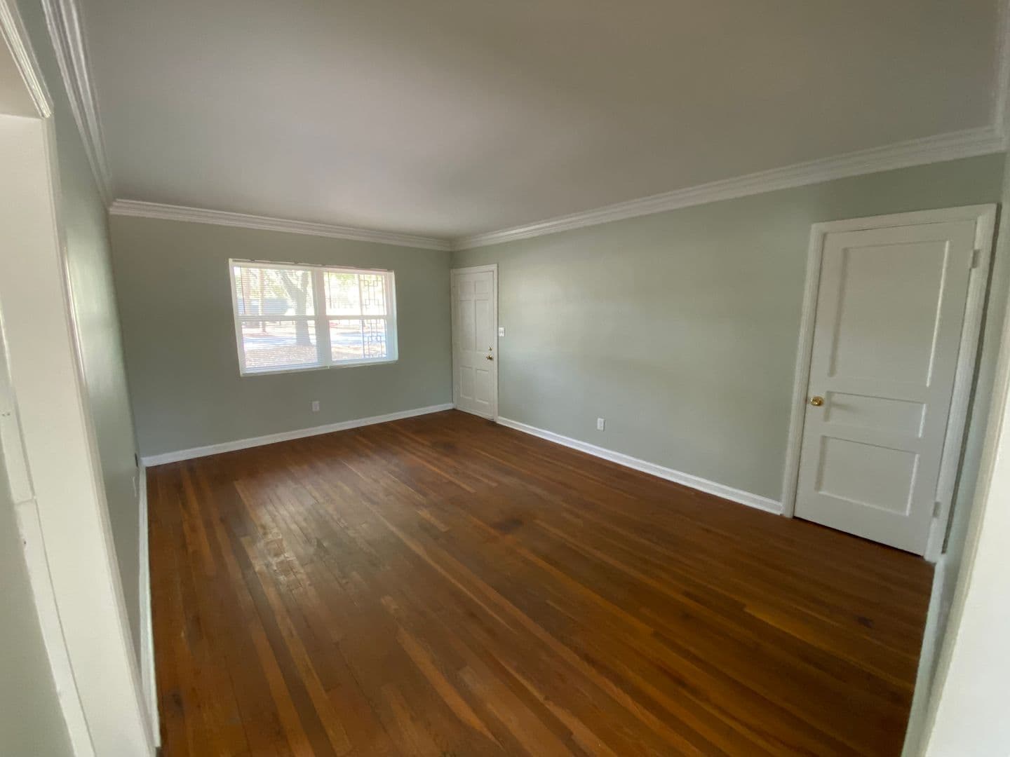 Savannah Apartment: 1314 East Victory Drive