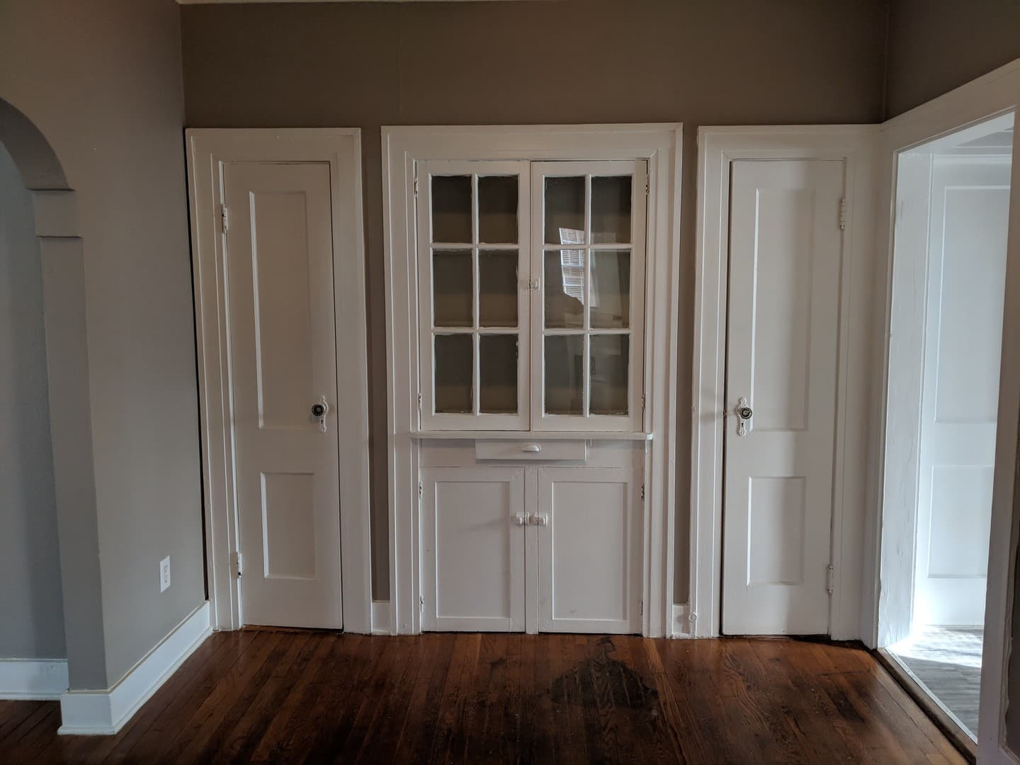 Savannah Apartment: 29 East 34th Street