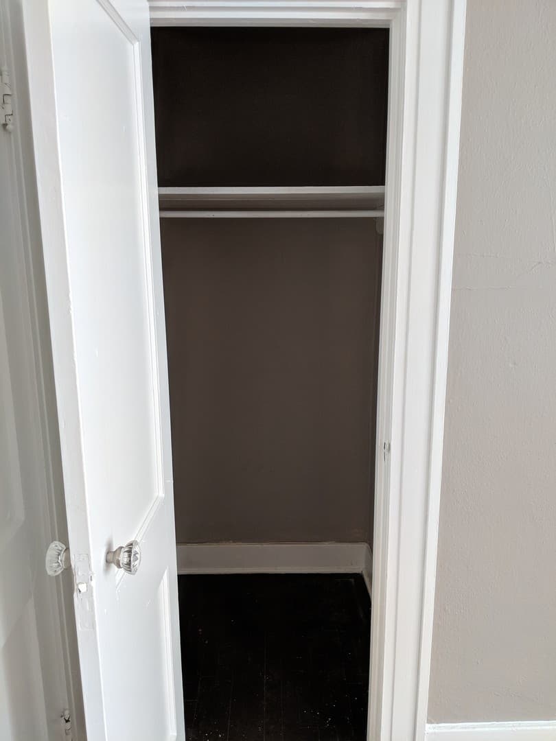 Savannah Apartment: 29 East 34th Street