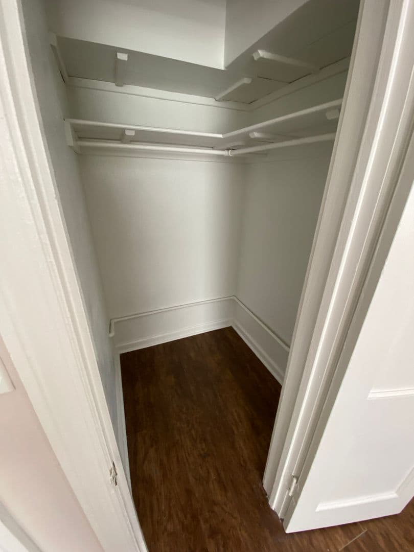 Savannah Apartment: 3521 Bull Street