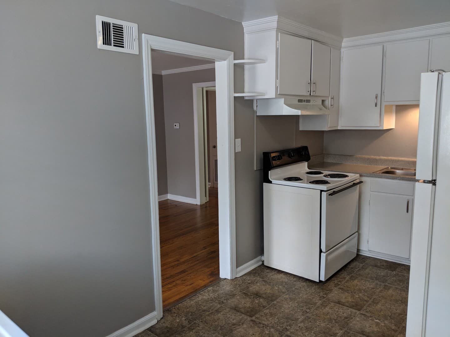 Savannah Apartment: 44 Thackery Place
