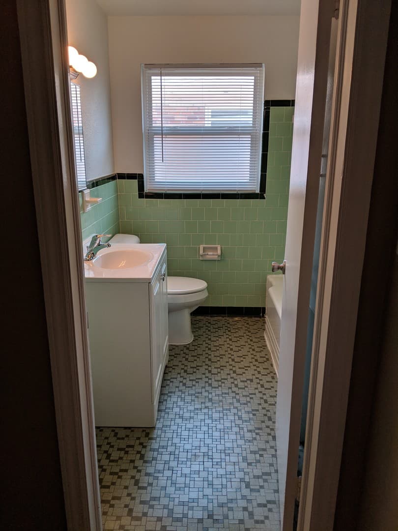 Savannah Apartment: 44 Thackery Place