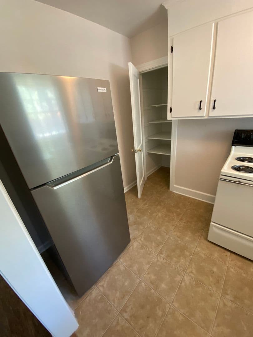 Savannah Apartment: 3521 Bull Street