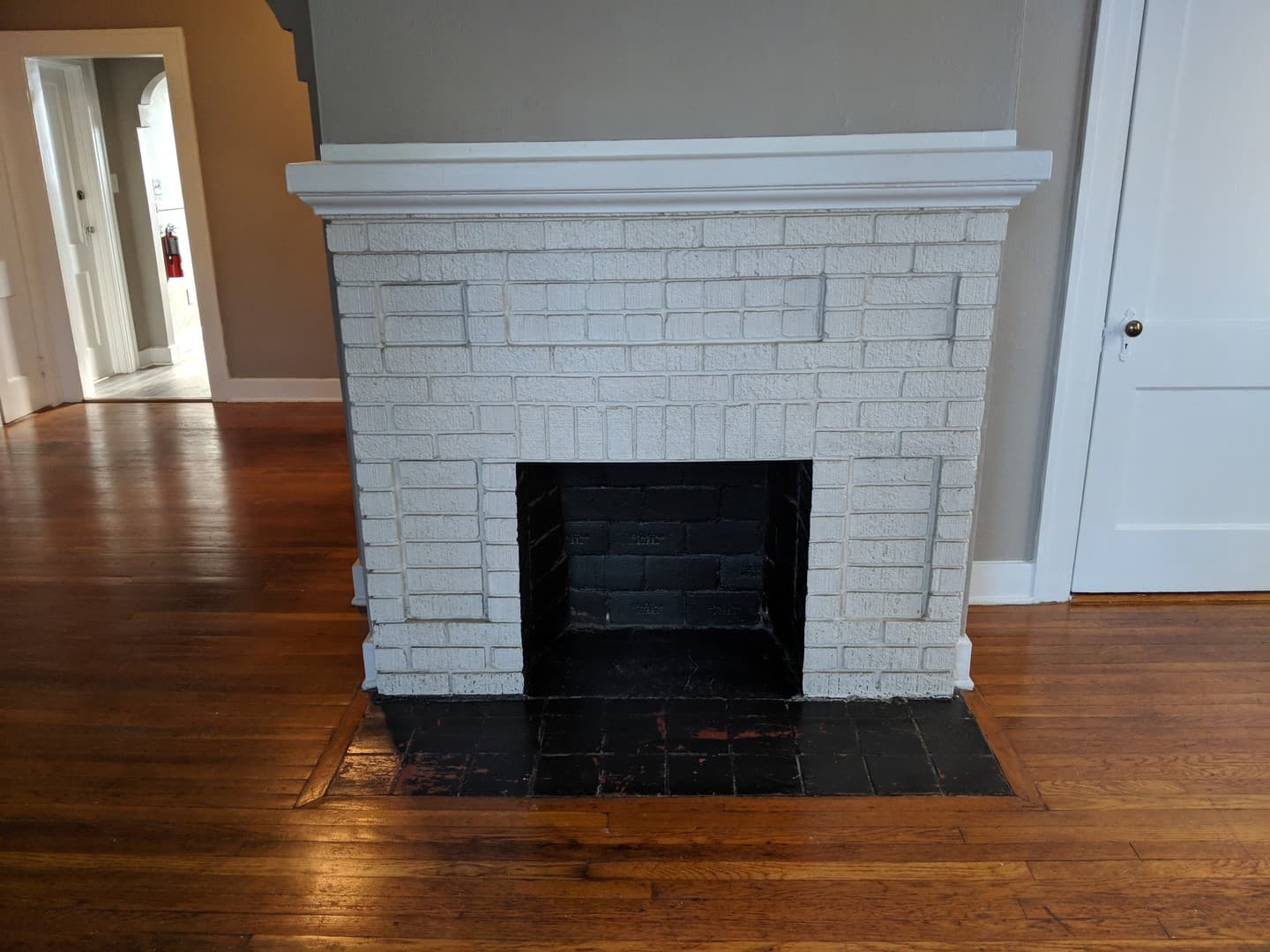 Savannah Apartment: 29 East 34th Street