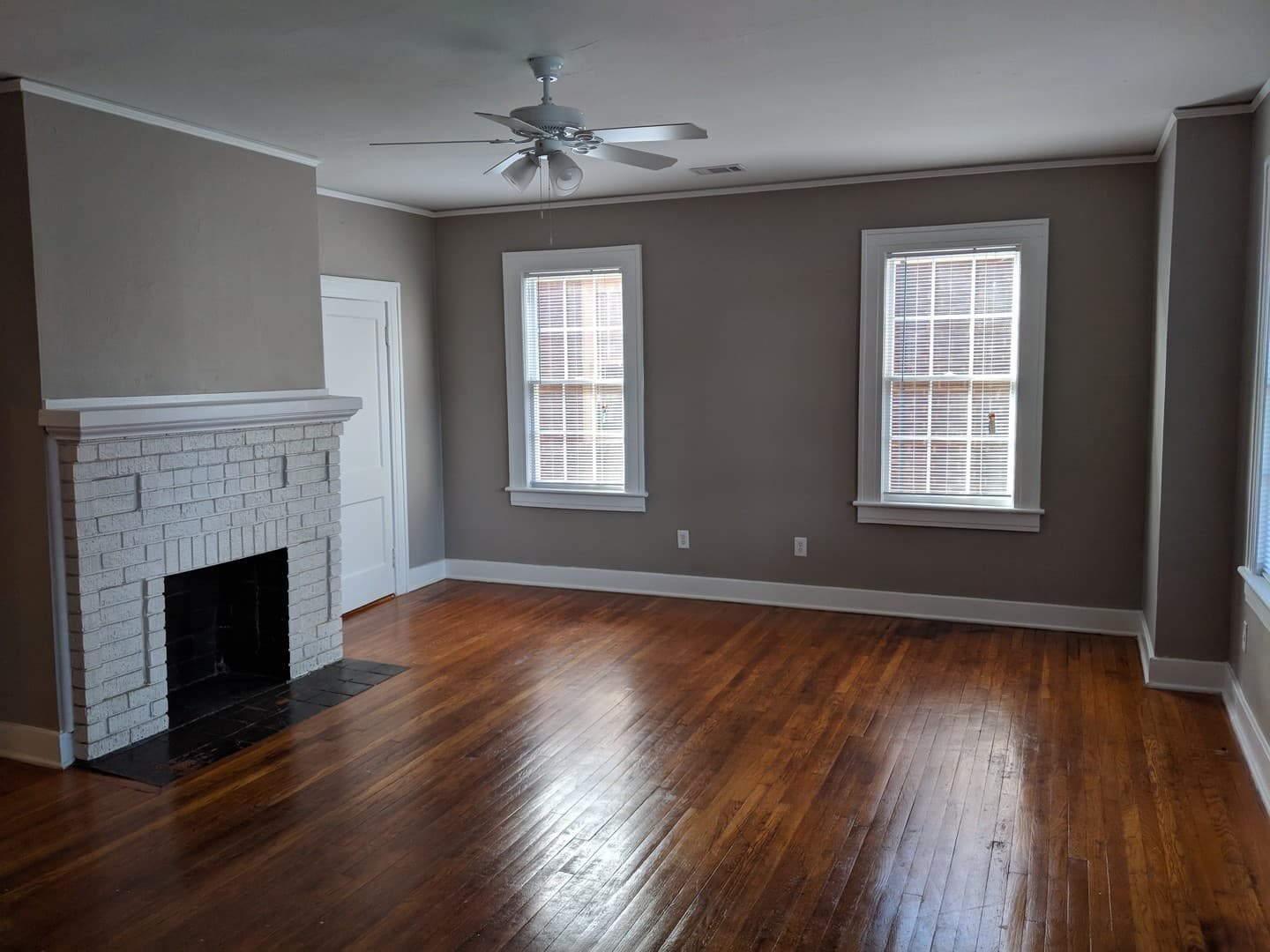 Savannah Apartment: 29 East 34th Street