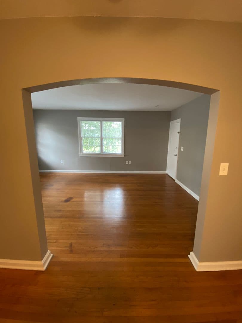 Savannah Apartment: 1306 East Victory Drive