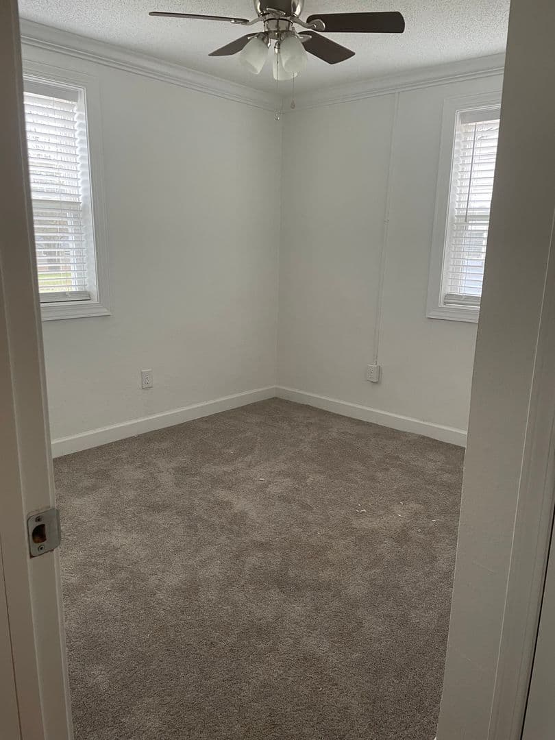 Gaffney Apartment: 815 West Buford St