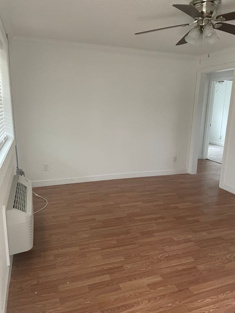 Gaffney Apartment: 815 West Buford St
