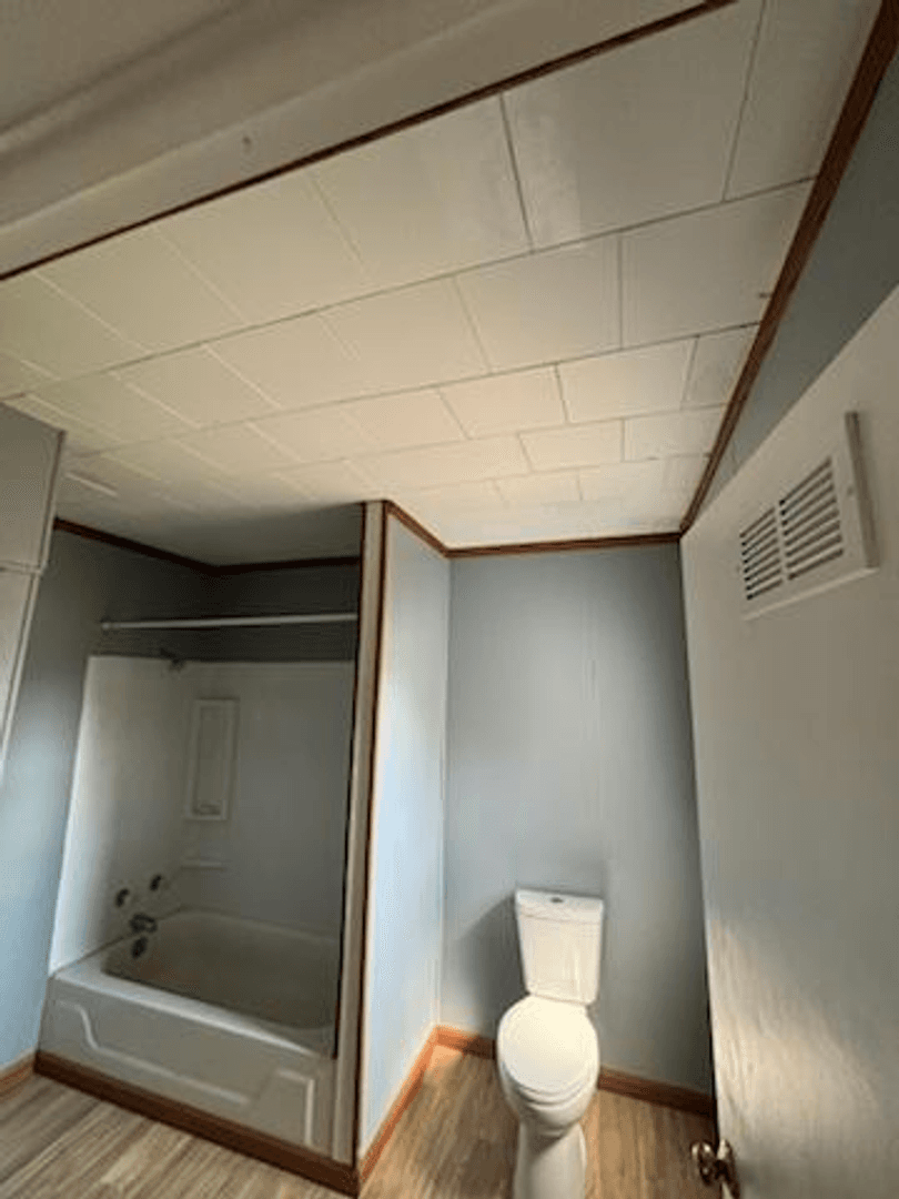 Muncie Apartment: 5600 W. Kilgore Avenue