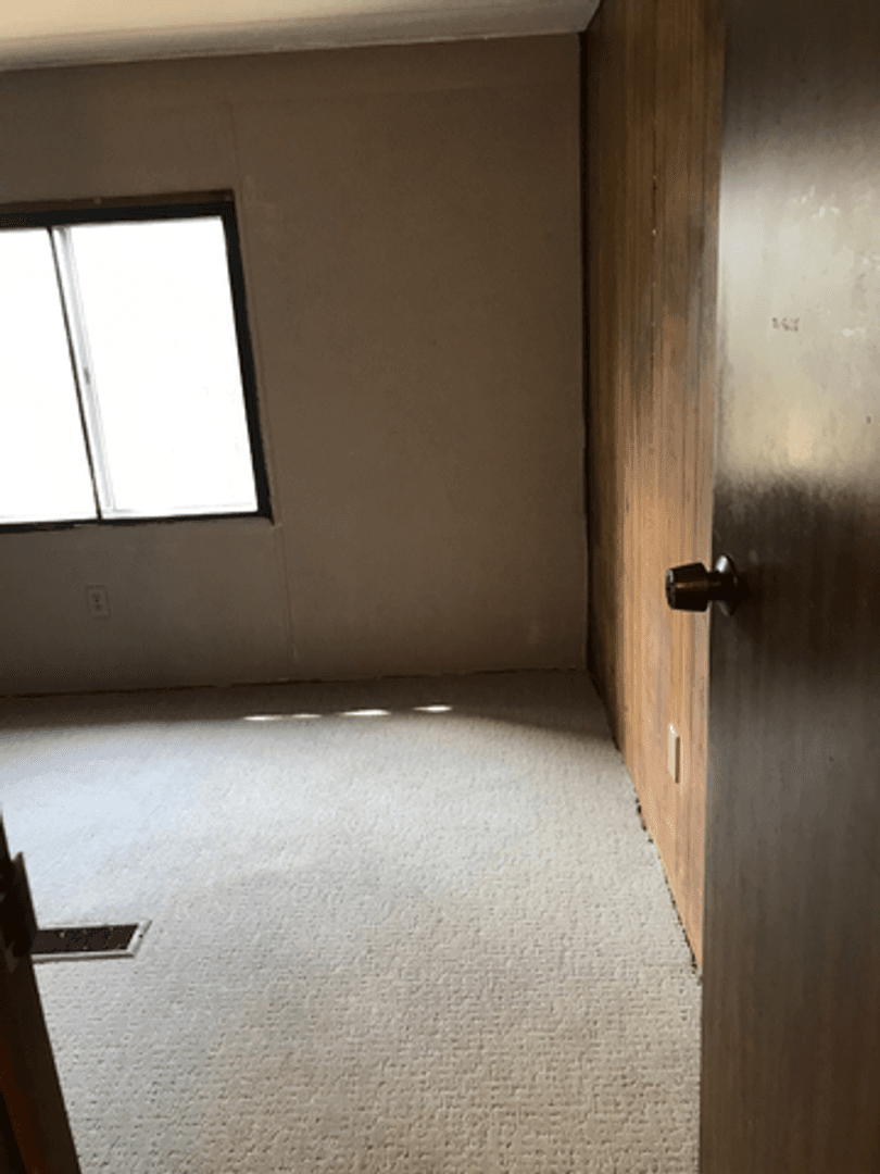 Freeport Apartment: 2353 Silverville Rd