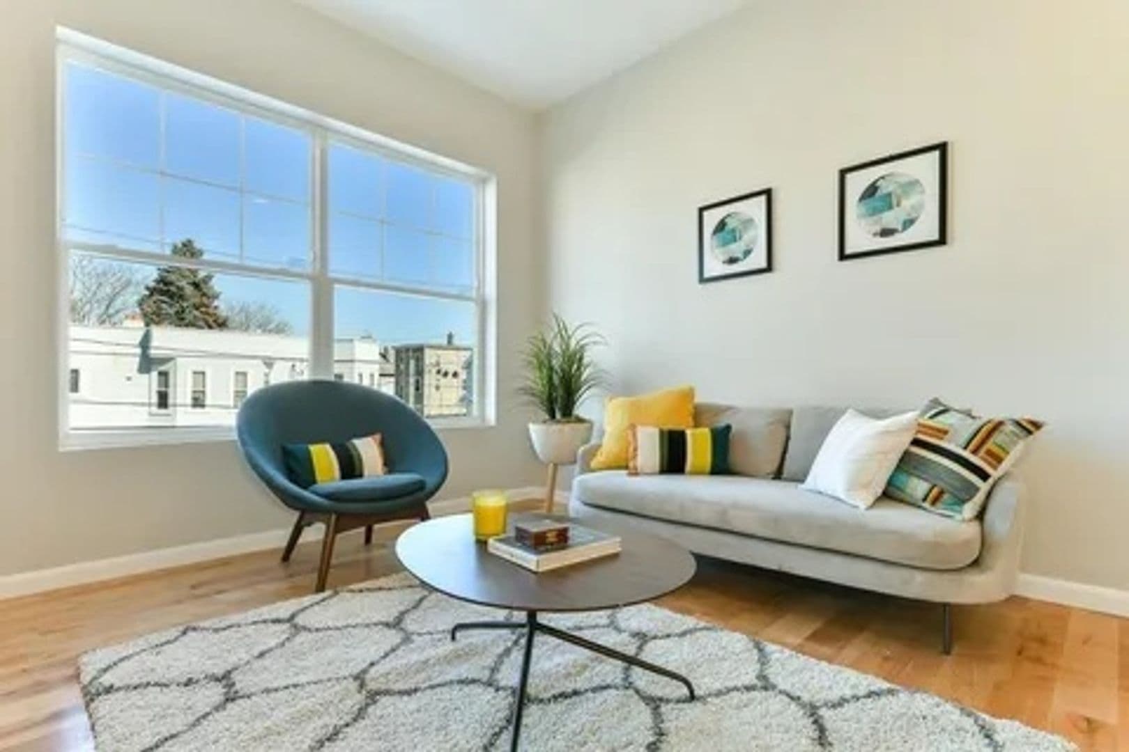 Chelsea Condo: 87 Parker St