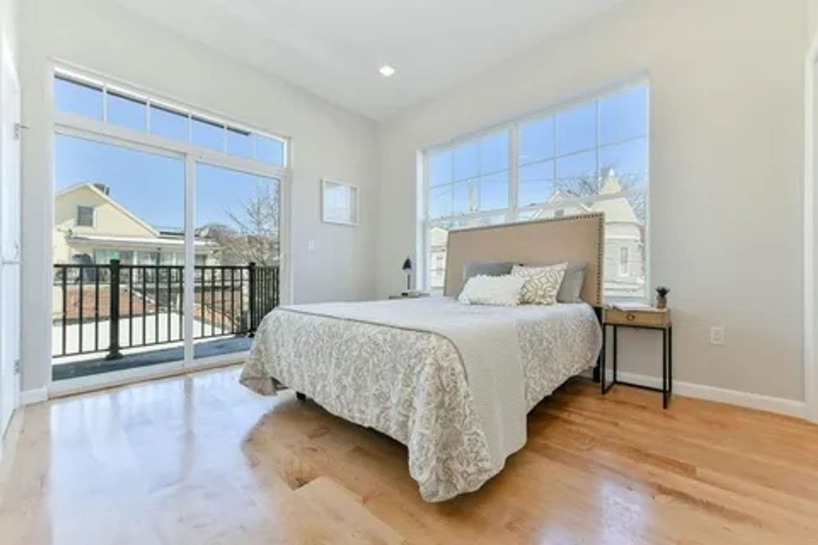 Chelsea Condo: 87 Parker St