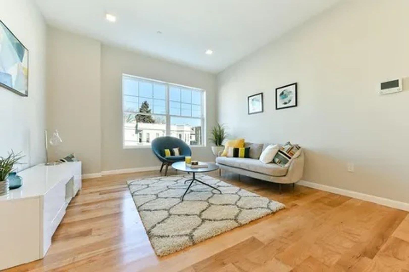 Chelsea Condo: 87 Parker St