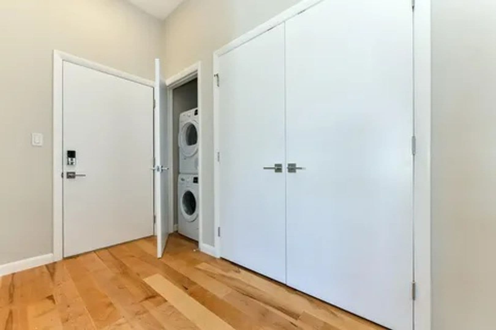 Chelsea Condo: 87 Parker St