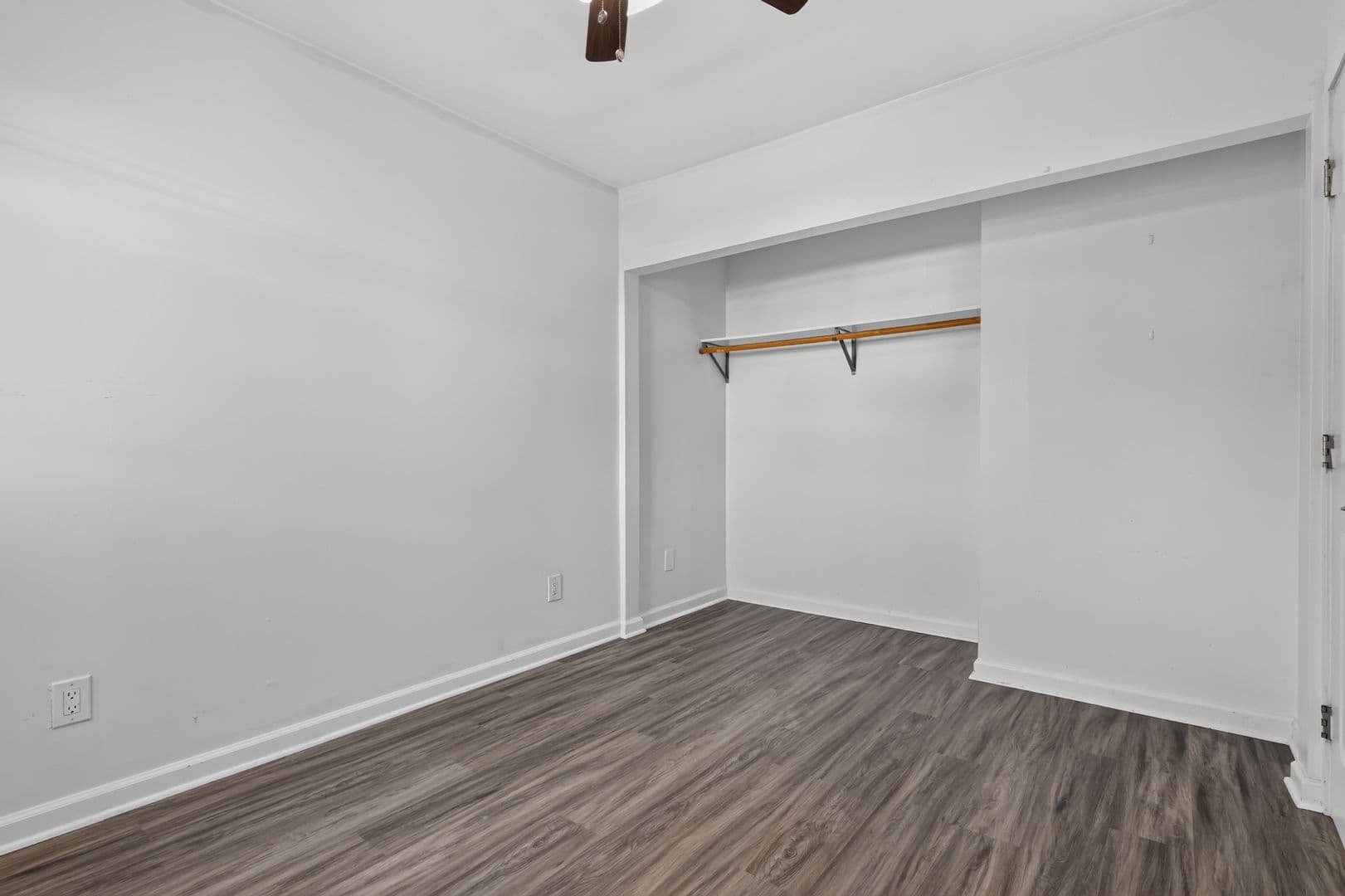 San Diego House: 4833 1/2 Lantana Dr