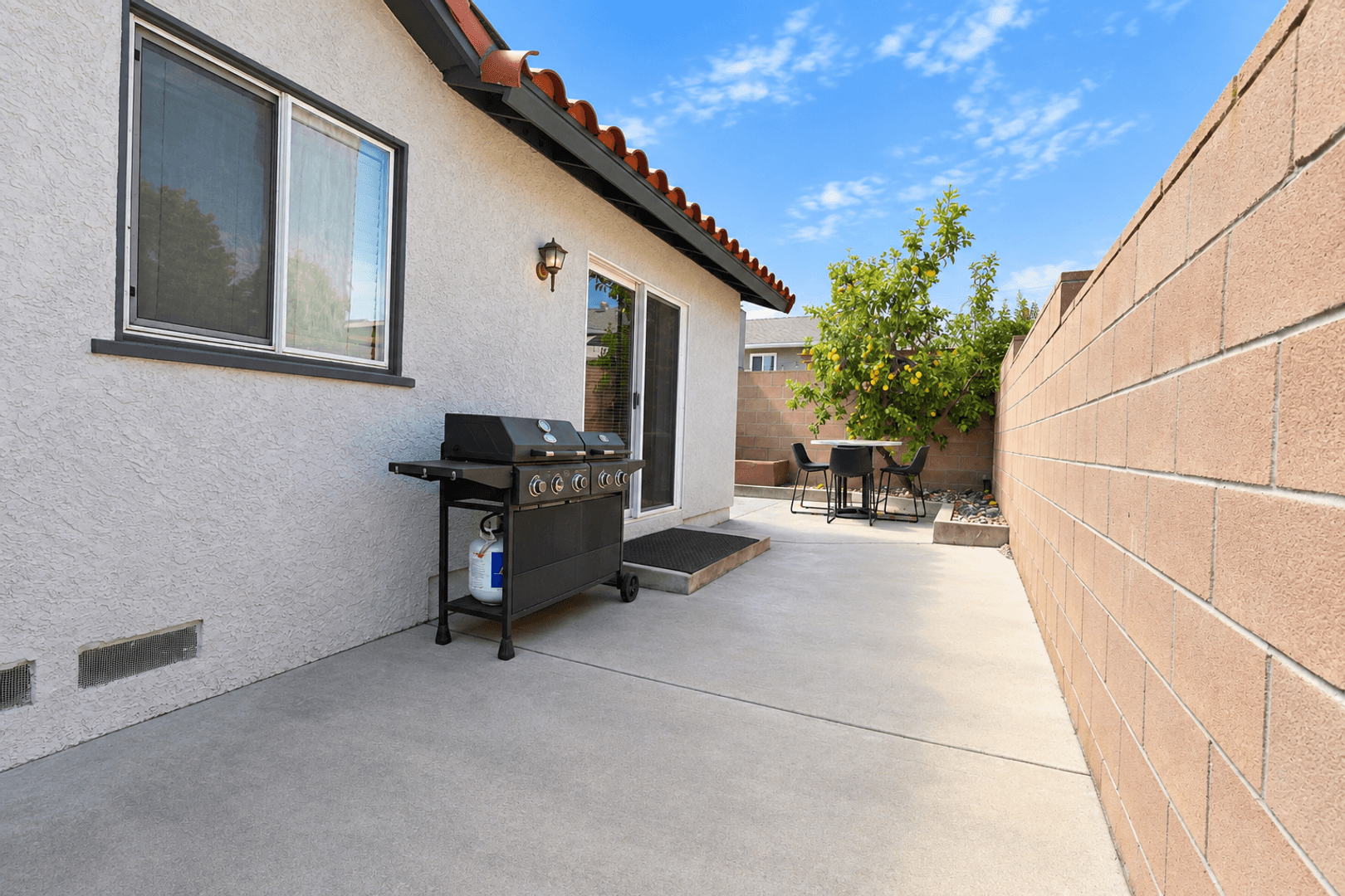 San Diego House: 832 Alvin Street