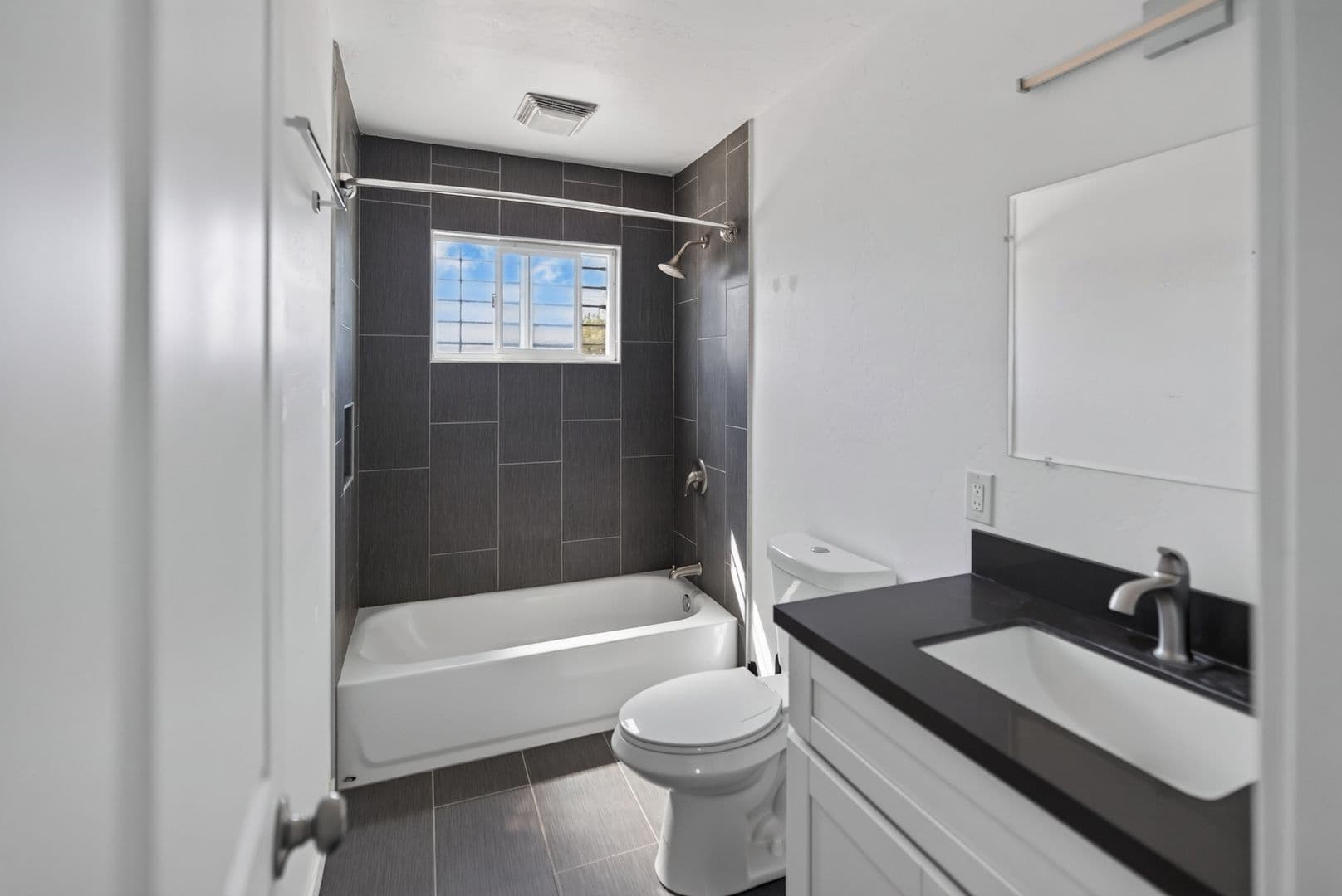 San Diego House: 4525 Thorn Street