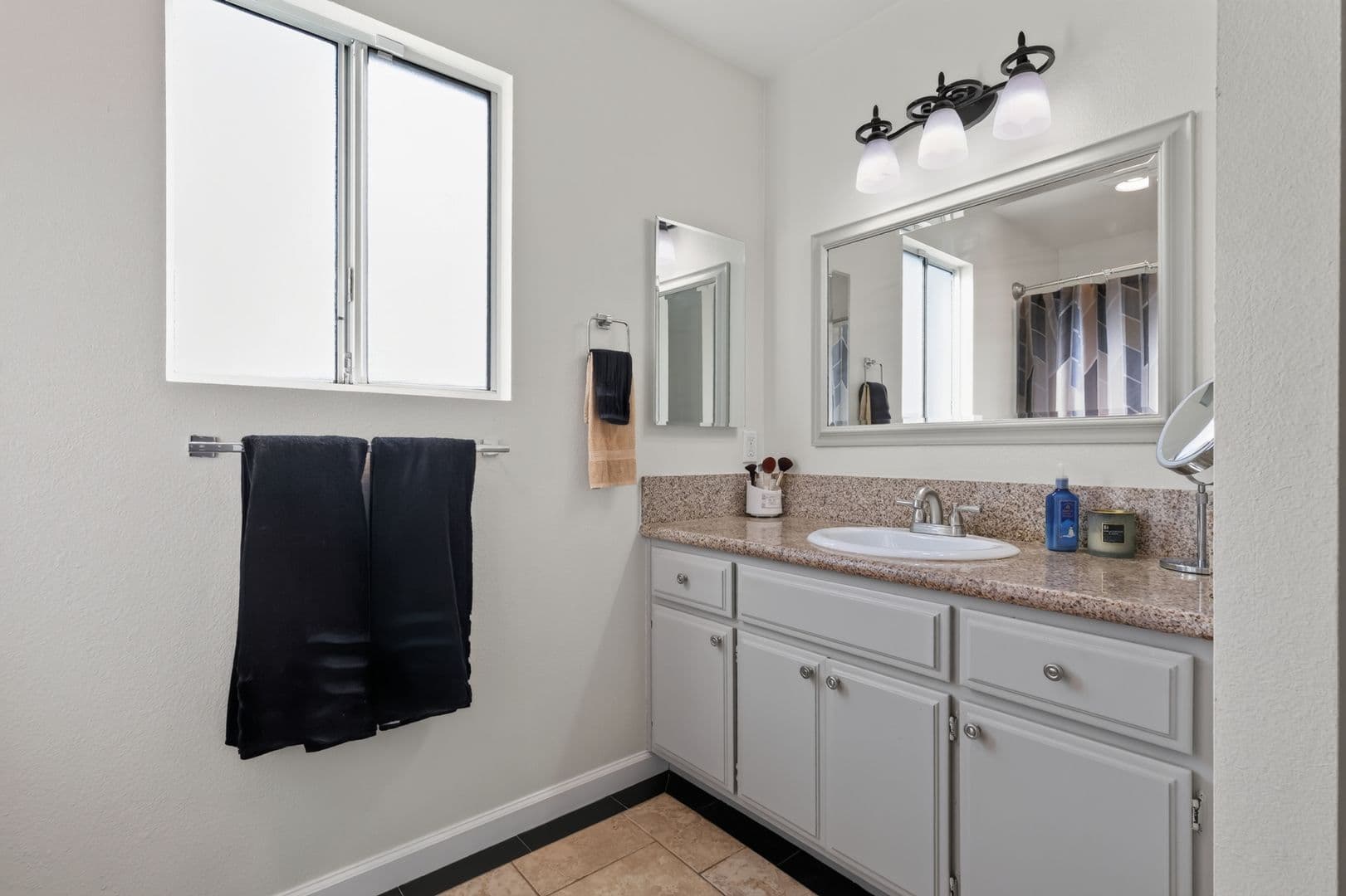 San Diego House: 832 Alvin Street