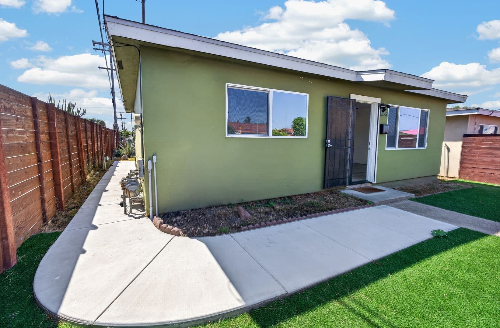 San Diego House: 4525 Thorn Street