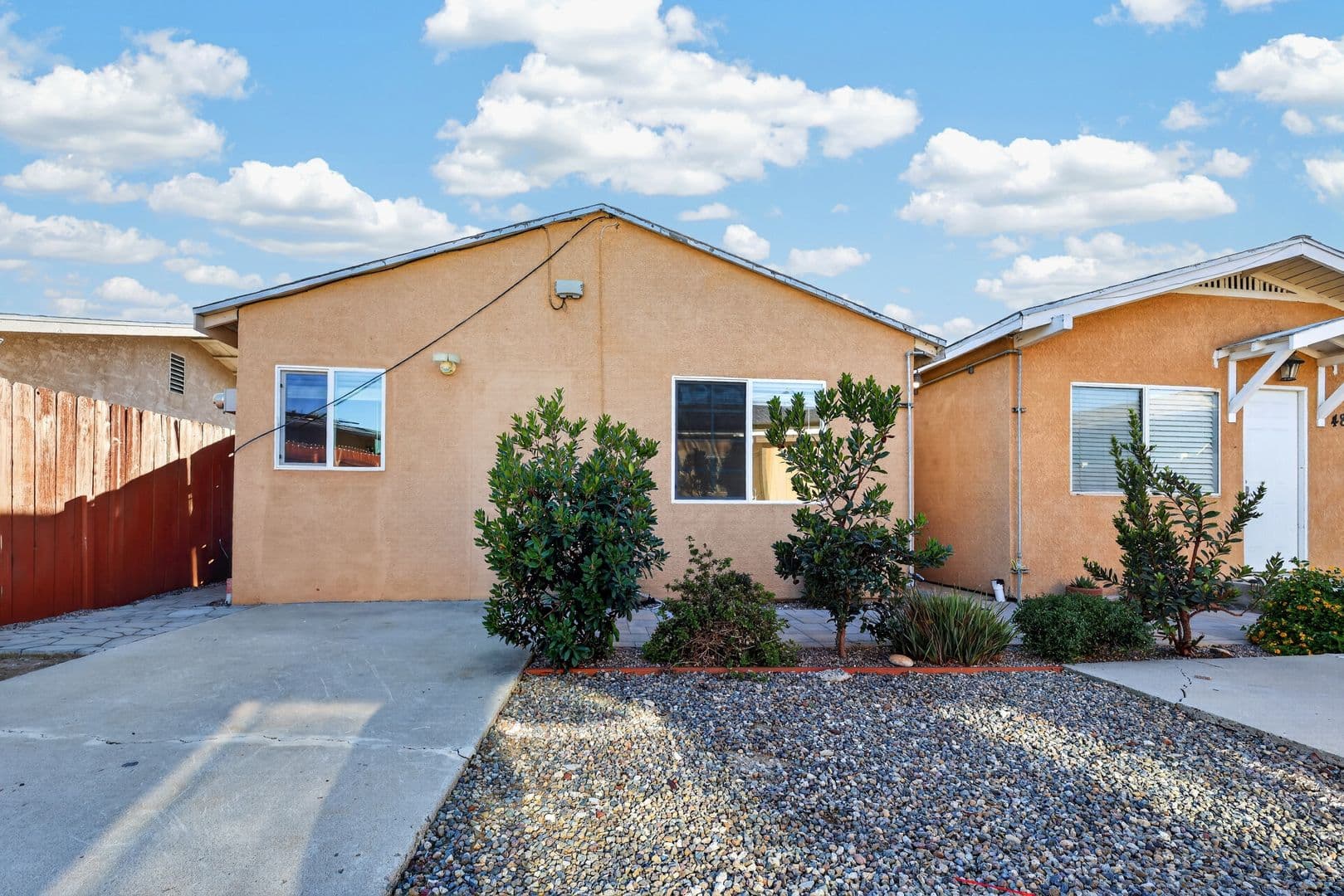 San Diego House: 4833 1/2 Lantana Dr