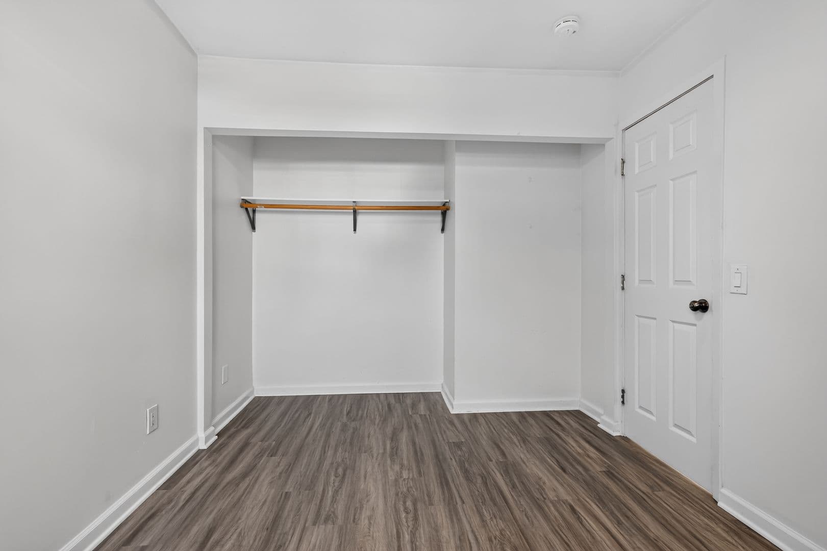 San Diego House: 4833 1/2 Lantana Dr