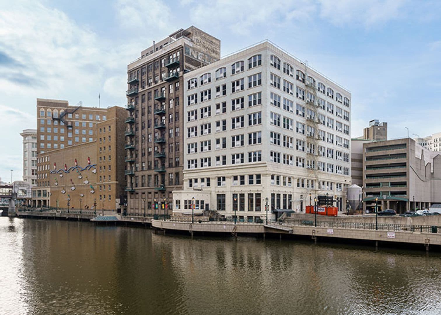 Milwaukee Apartment: 740 N. Plankinton Ave.