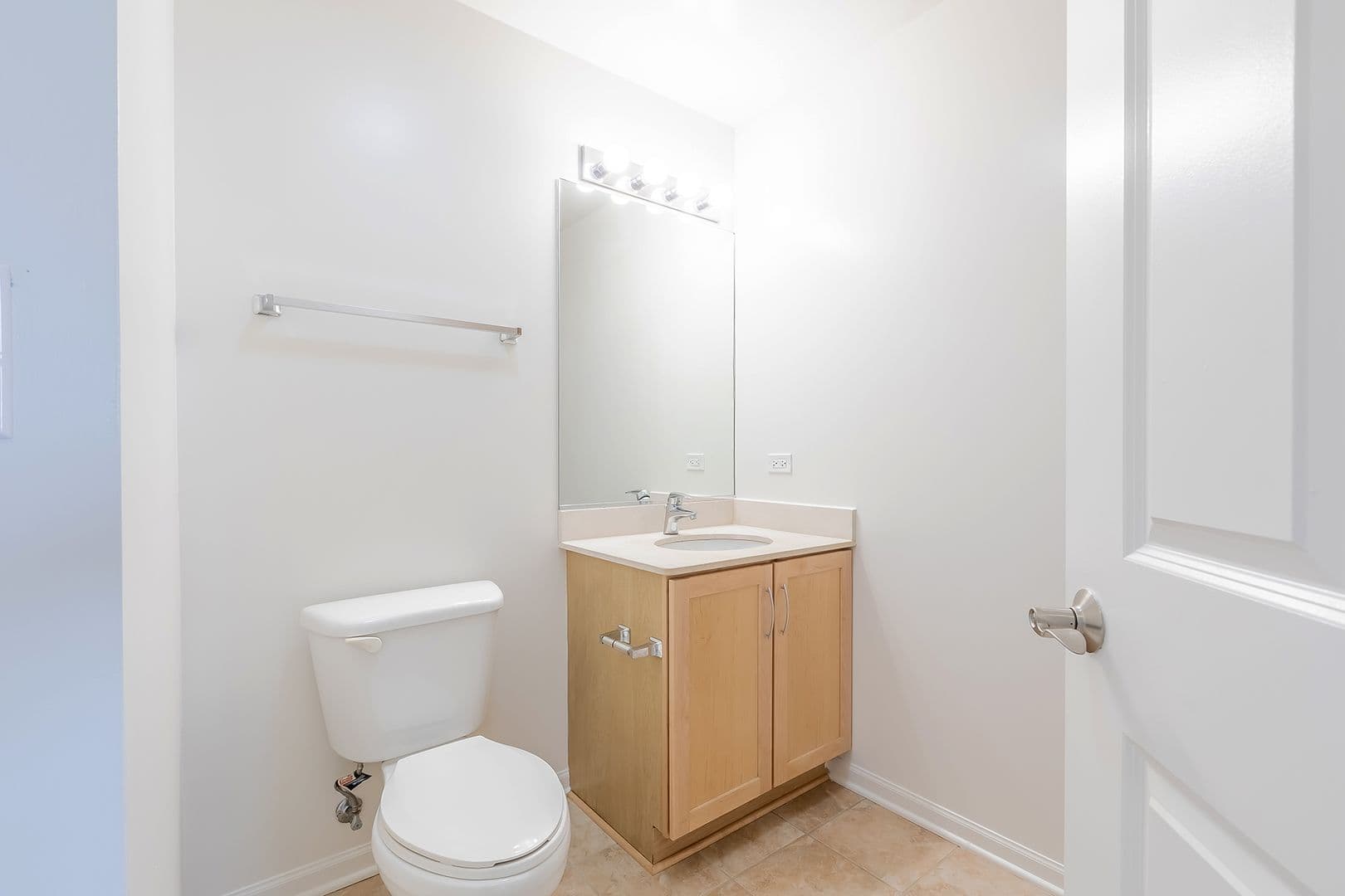 Chicago Apartment: 8 E. 9th St.