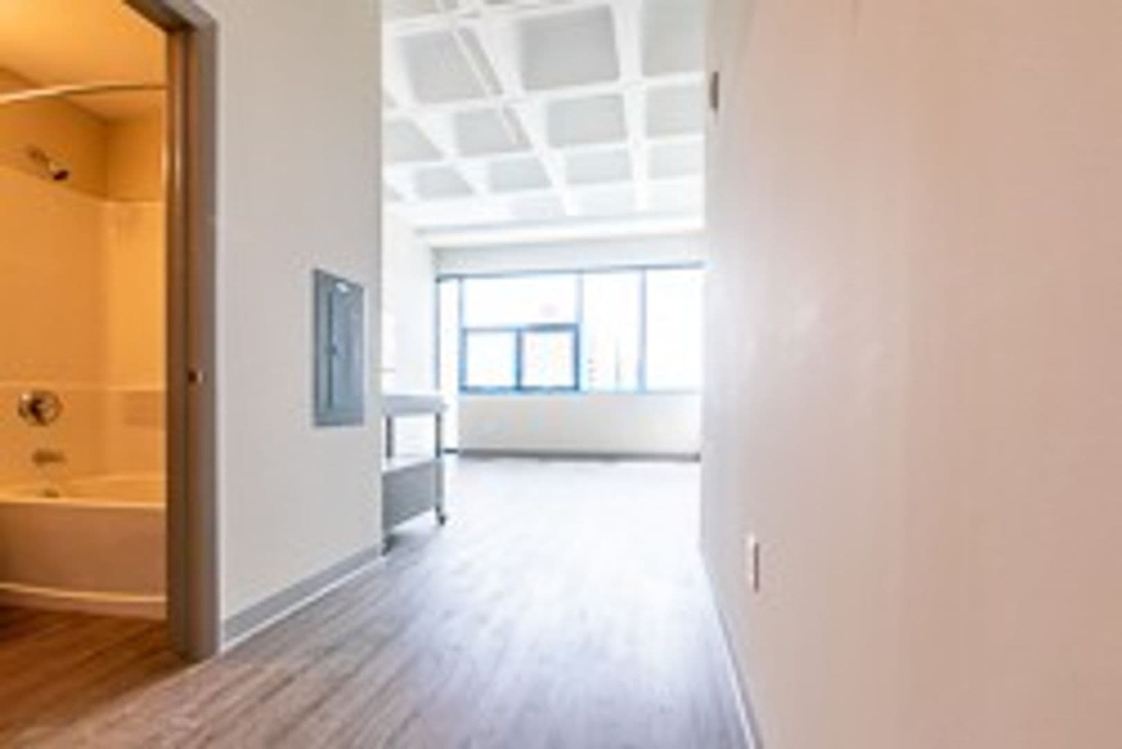 Milwaukee Apartment: 735 W. Wisconsin Ave.