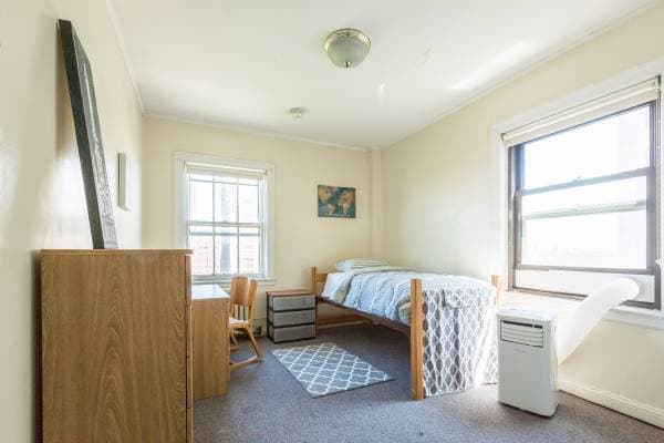 Chicago Apartment: 5540 S. Hyde Park Blvd.