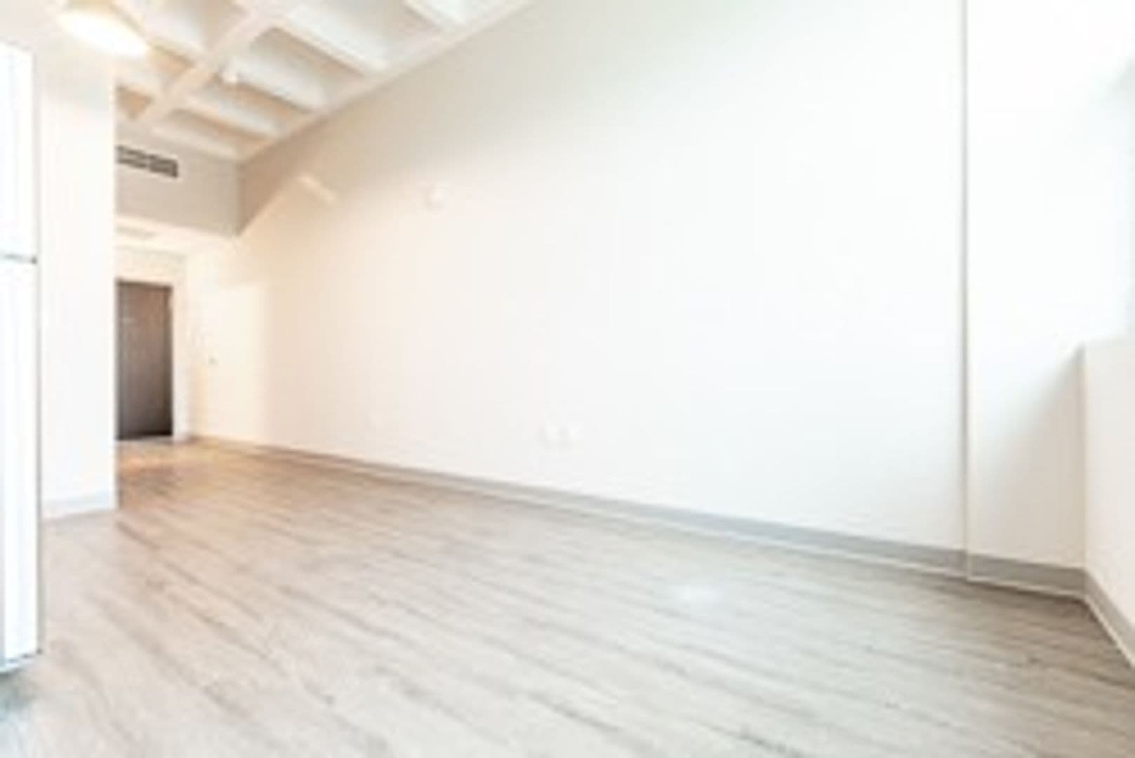 Milwaukee Apartment: 735 W. Wisconsin Ave.