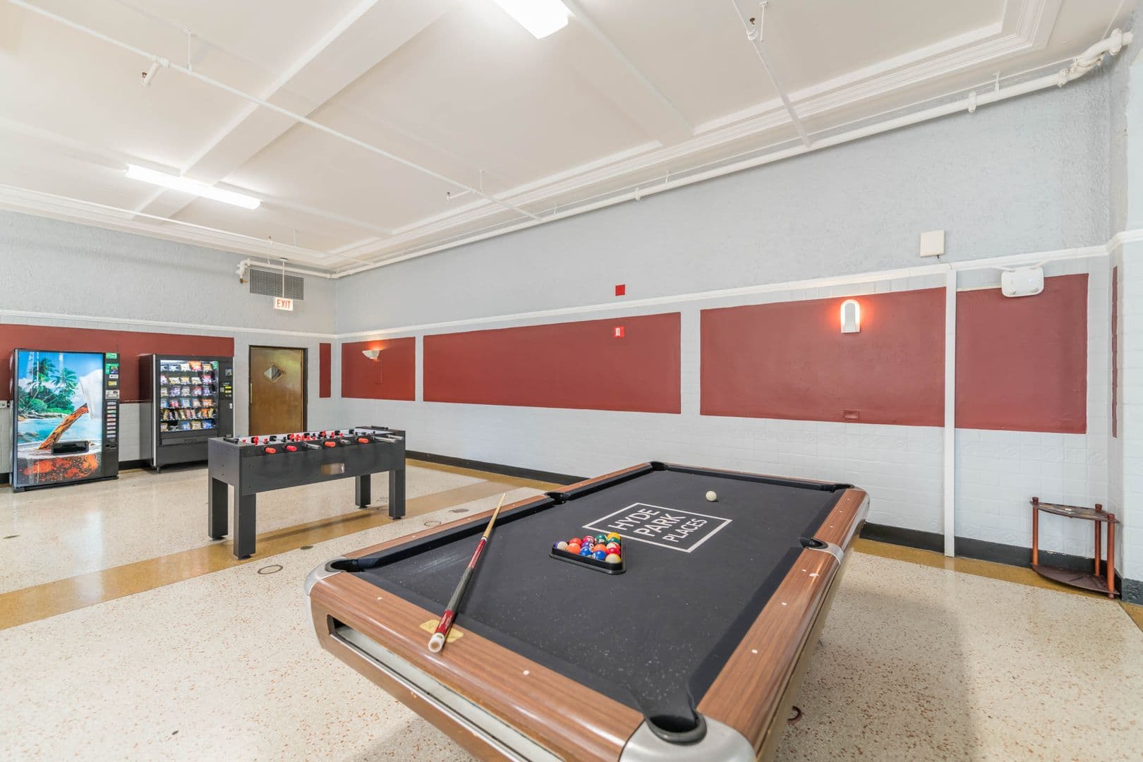 Chicago Apartment: 5540 S. Hyde Park Blvd.