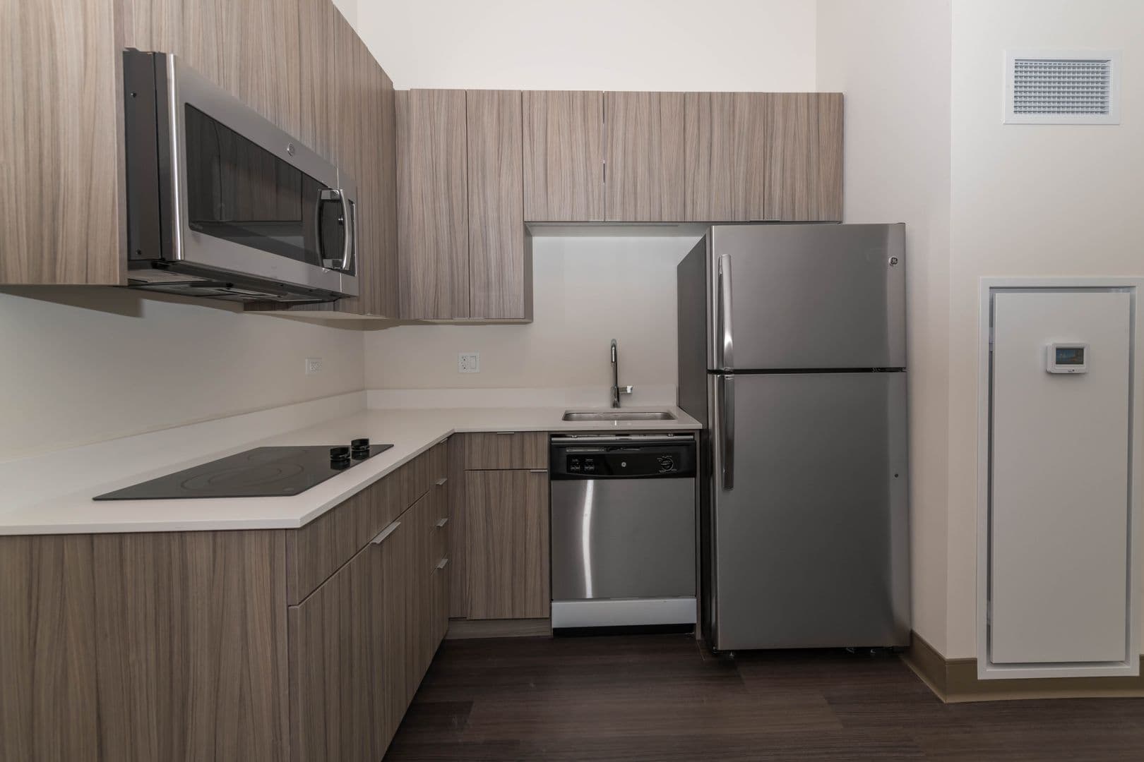 Chicago Apartment: 820 S. Michigan Ave.