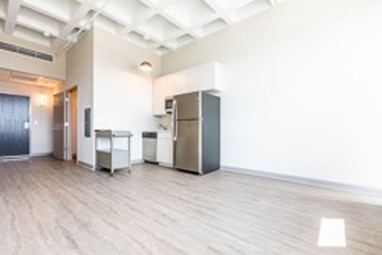 Milwaukee Apartment: 735 W. Wisconsin Ave.