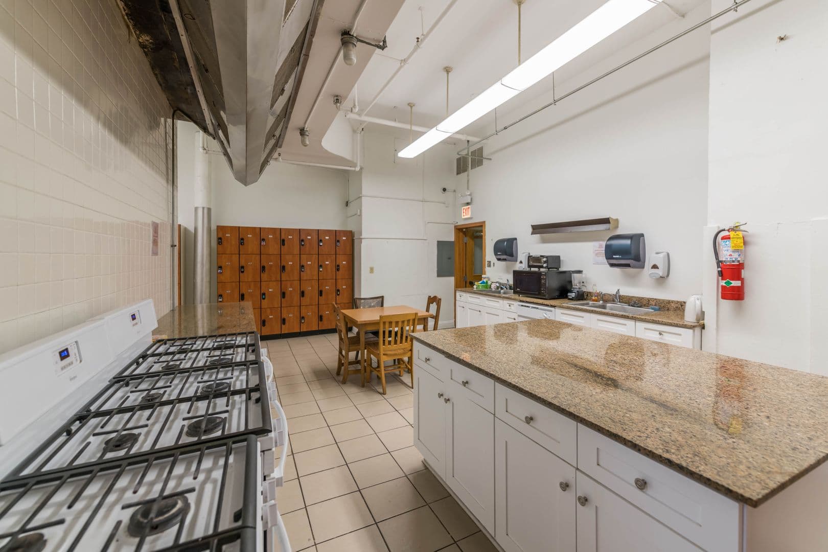 Chicago Apartment: 5540 S. Hyde Park Blvd.