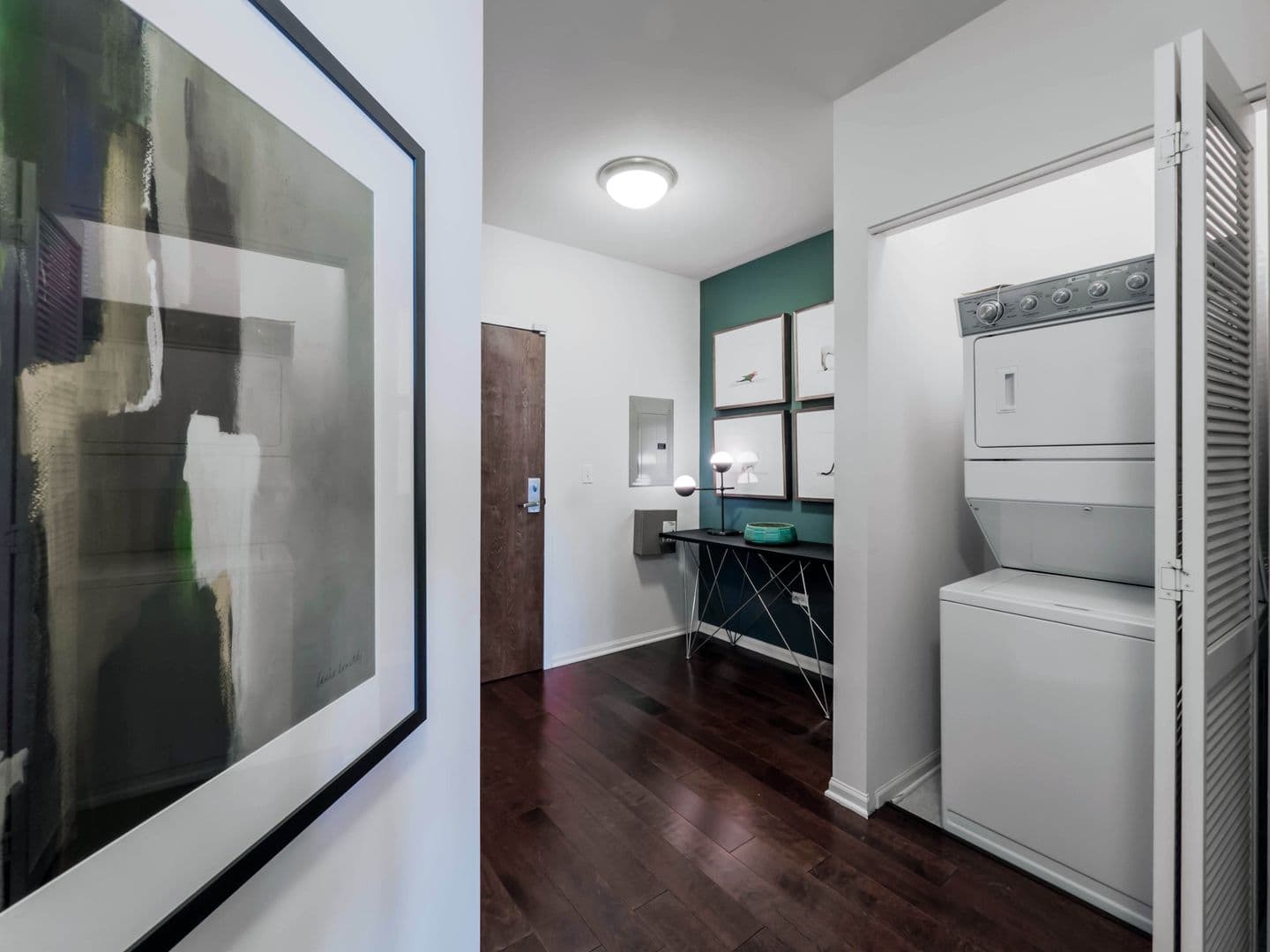 Chicago Apartment: 8 E. 9th St.