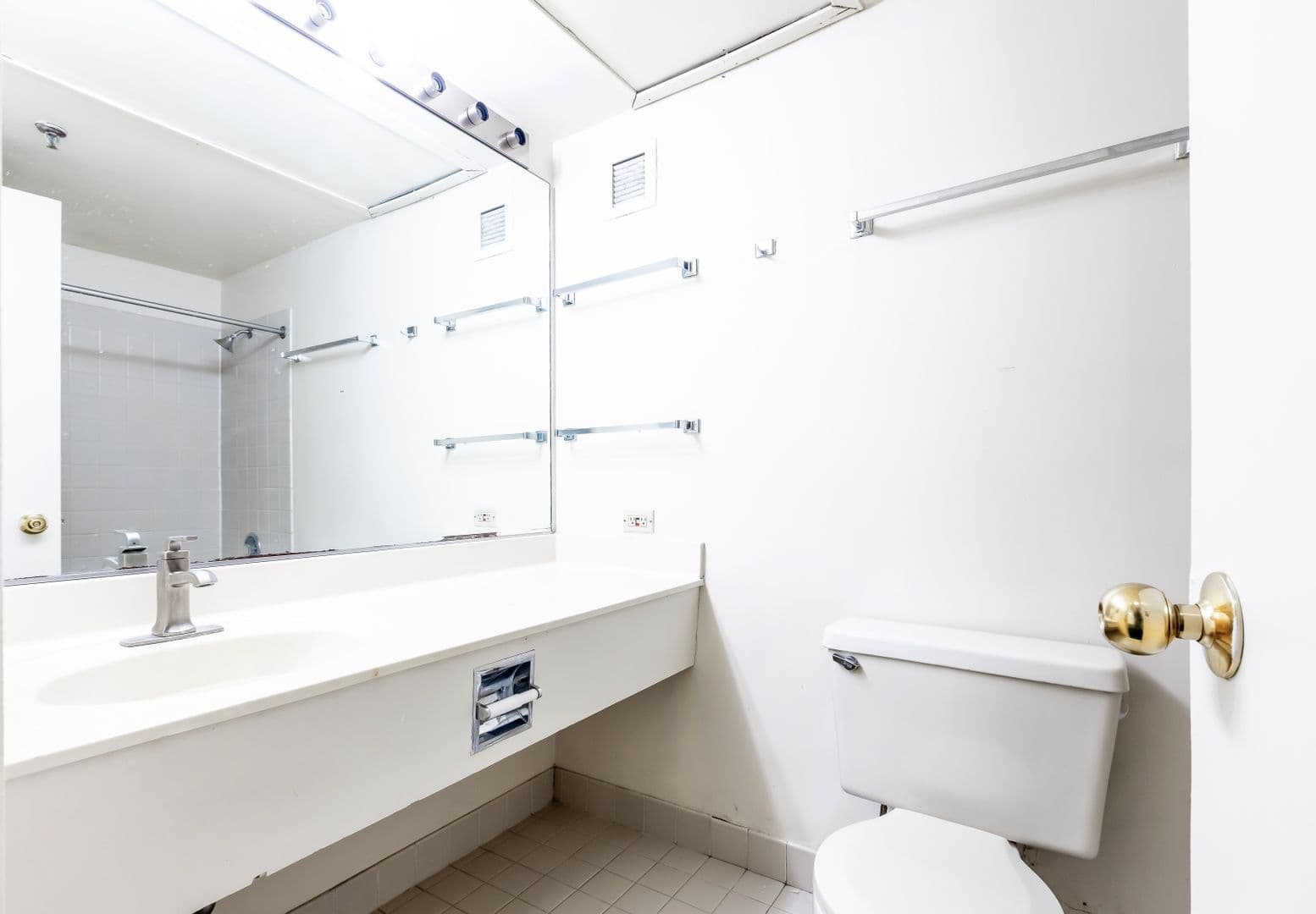 Chicago Apartment: 731 S. Plymouth Ct.