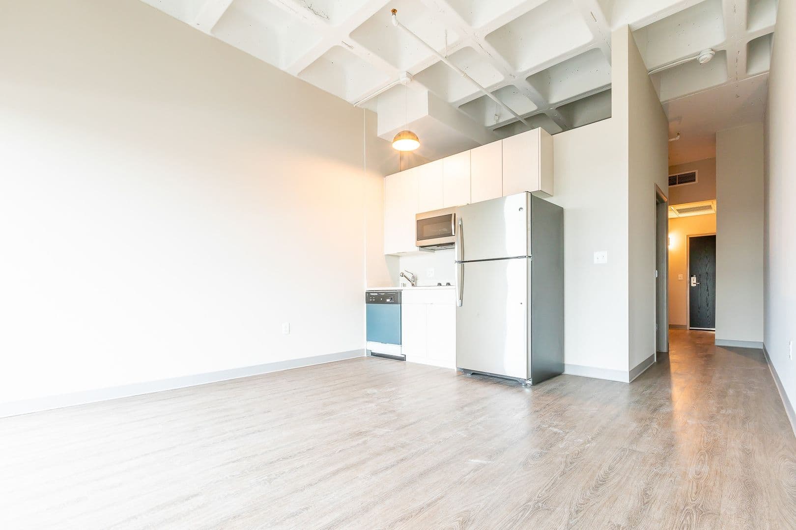 Milwaukee Apartment: 735 W. Wisconsin Ave.