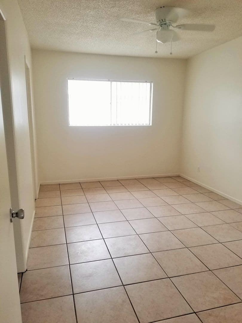 Anaheim Apartment: 2109 E Westport Dr