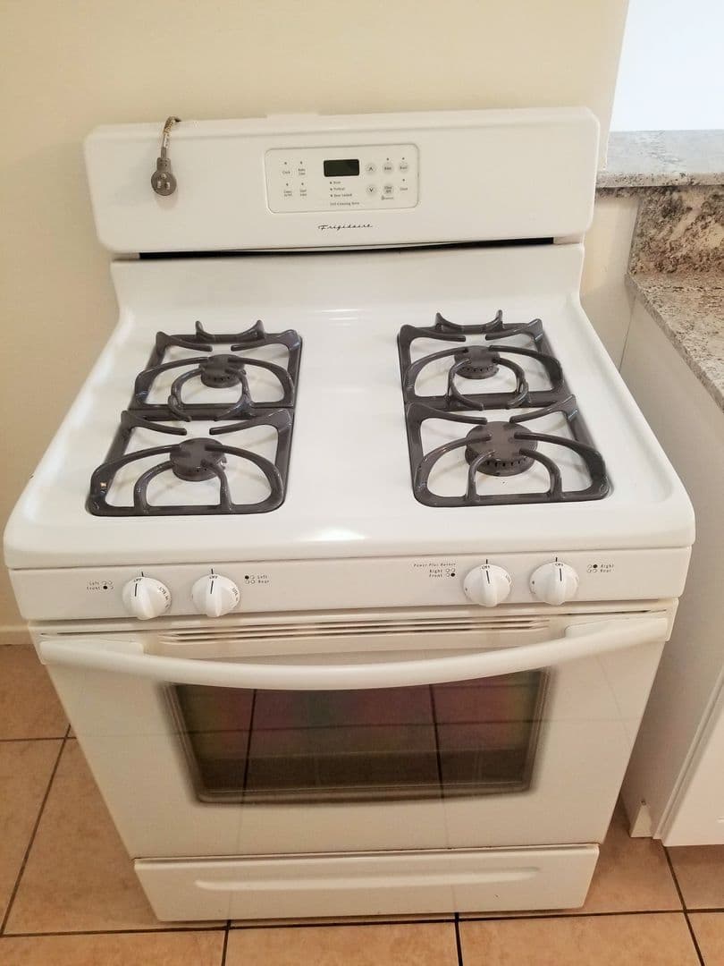Anaheim Apartment: 2109 E Westport Dr
