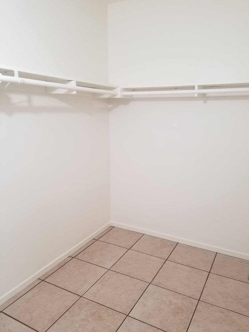 Anaheim Apartment: 2109 E Westport Dr