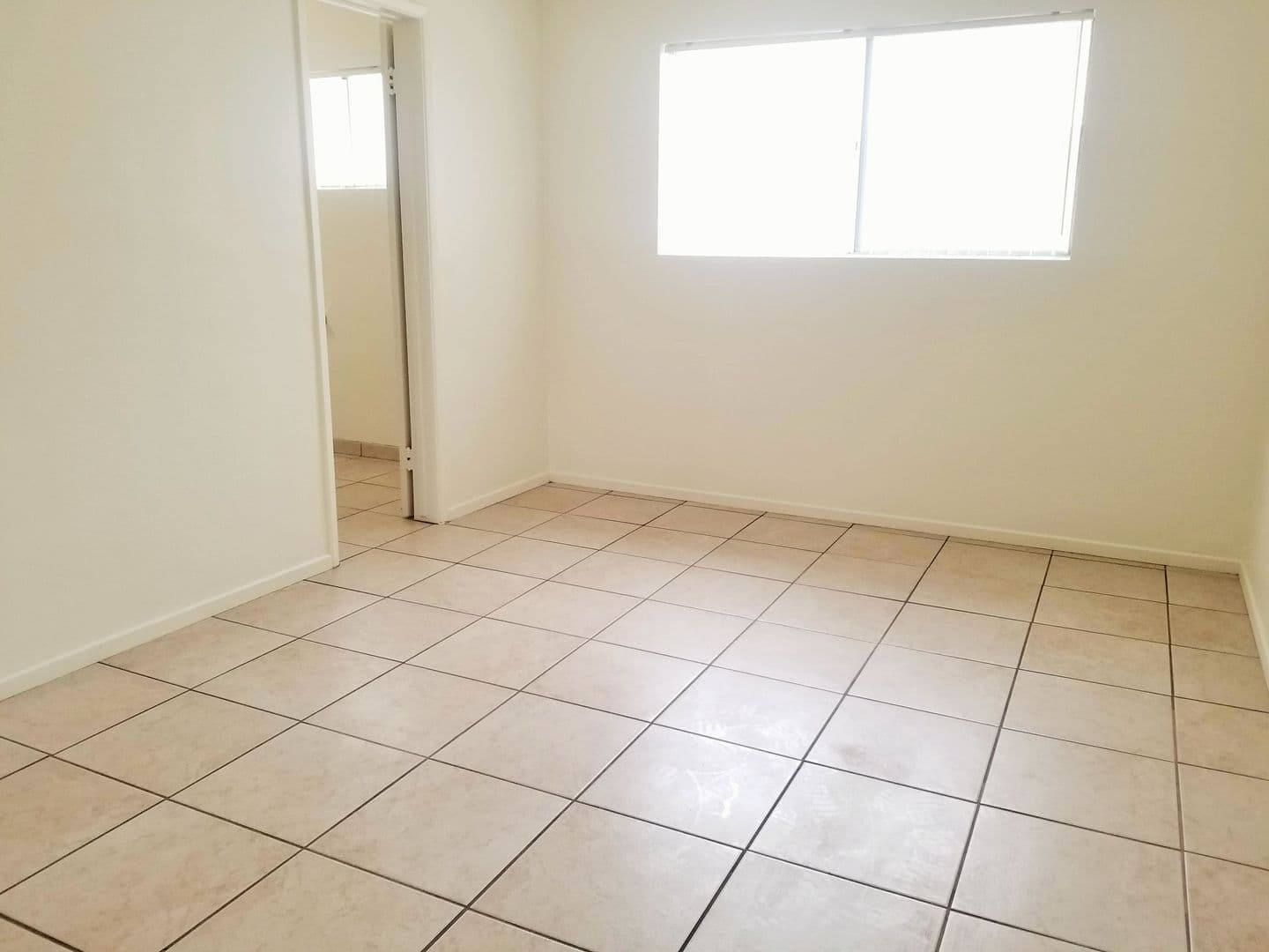 Anaheim Apartment: 2109 E Westport Dr