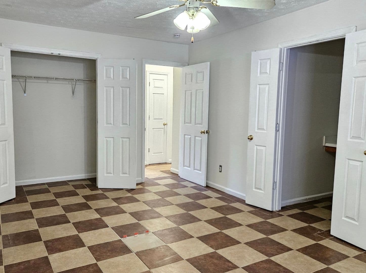 Rex House: 3172 Creekwood Drive