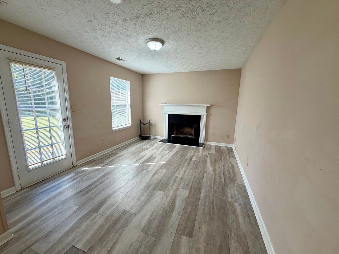 McDonough House: 307 Mill Glen Court