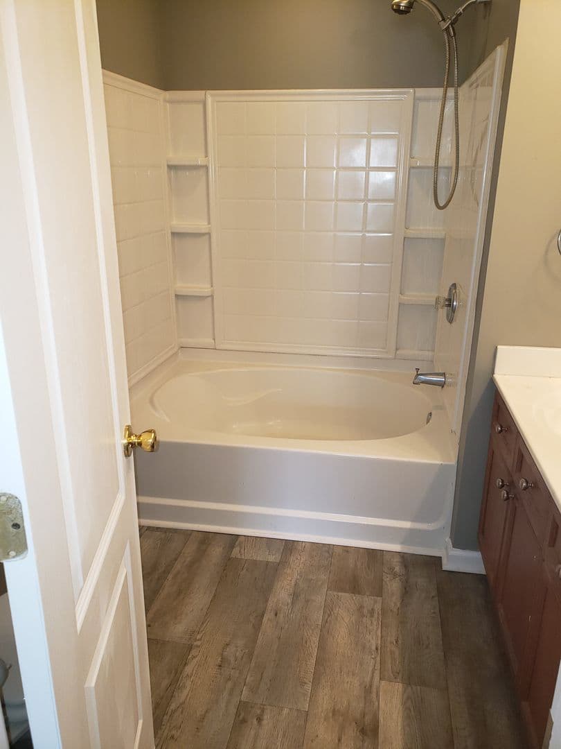 Kennesaw Townhome: 2125 Goldwaite Ct NW #10