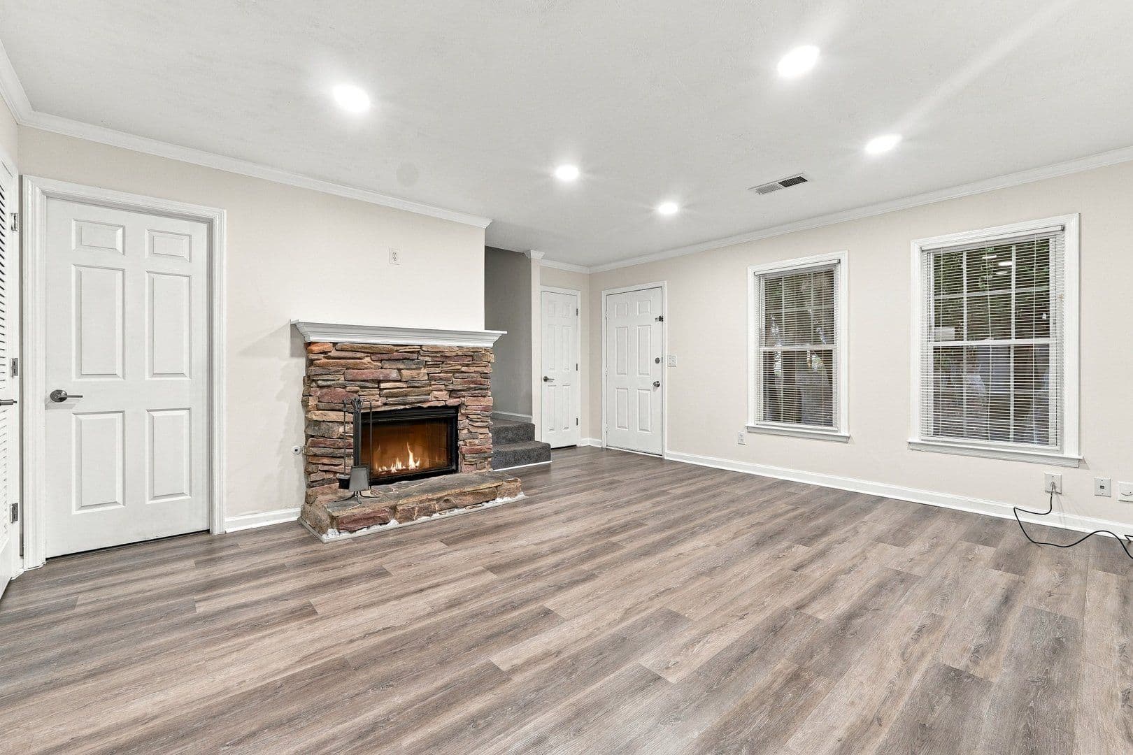 Roswell Townhome: 220 Chads Ford Way - 220
