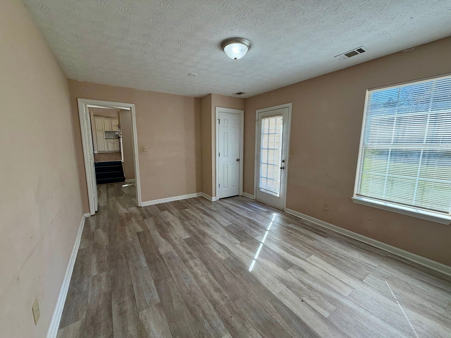 McDonough House: 307 Mill Glen Court