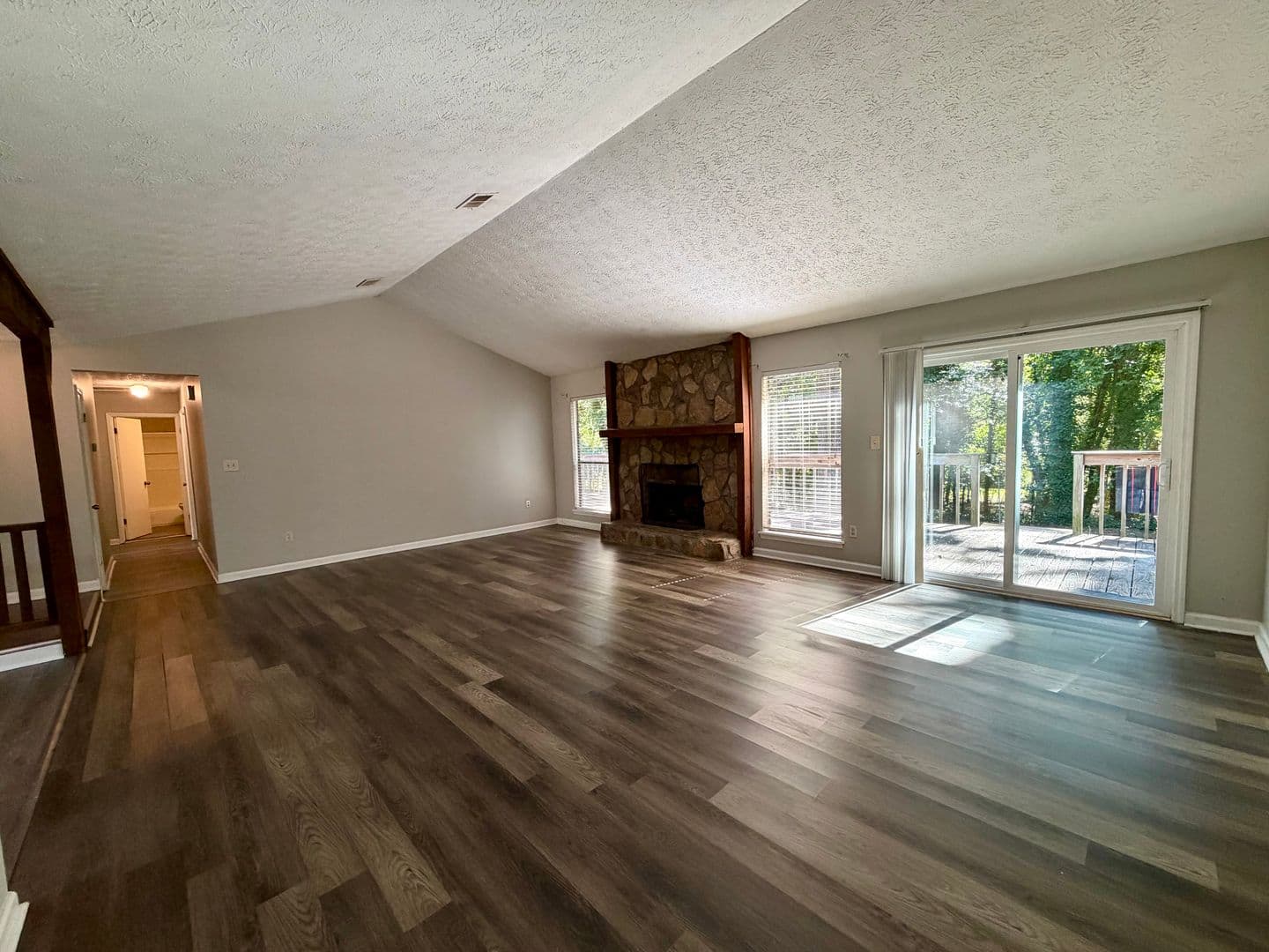 Stockbridge House: 1541 Flat Rock Rd